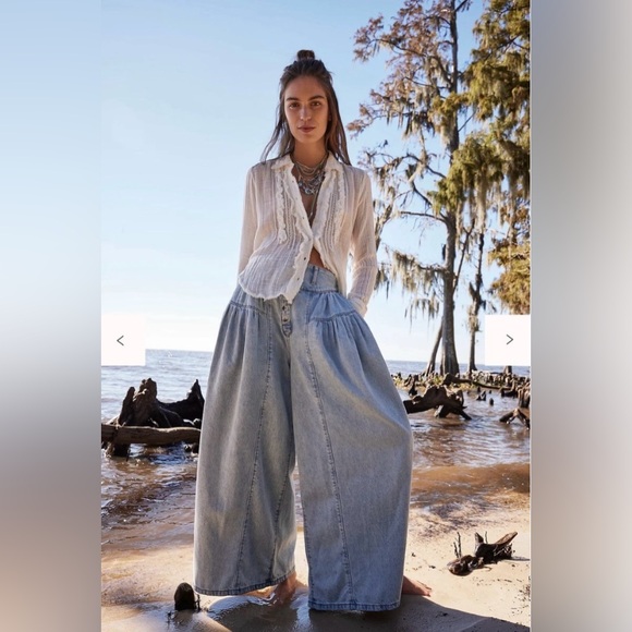 Free People Denim - Free People Blossom Wide-Leg Size Small Ankle Jeans